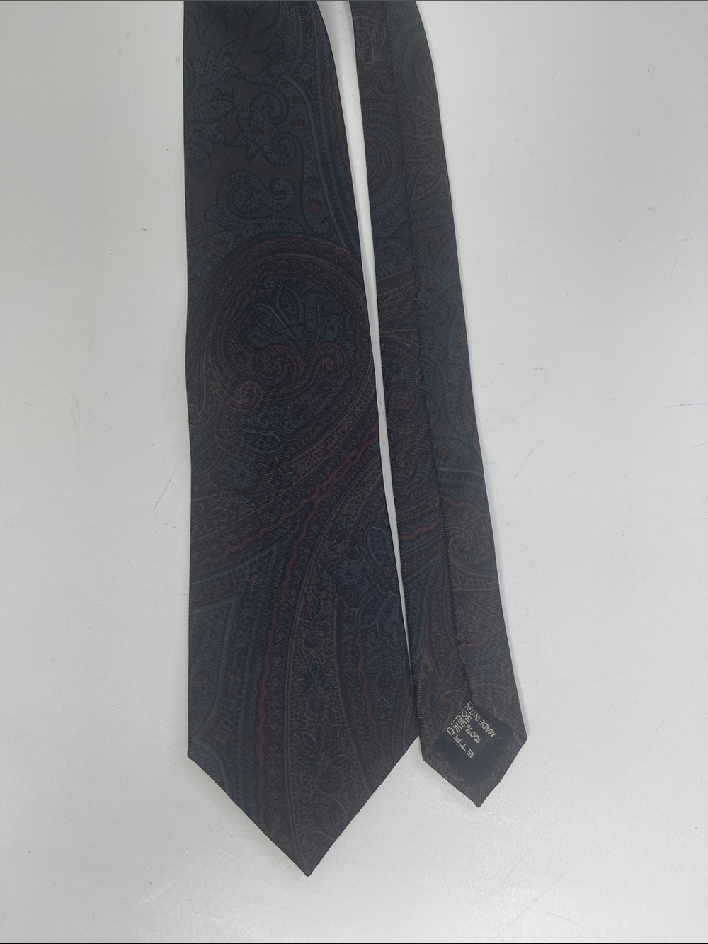 Etro Gray Paisley Print Silk Tie 3.5" X 60"